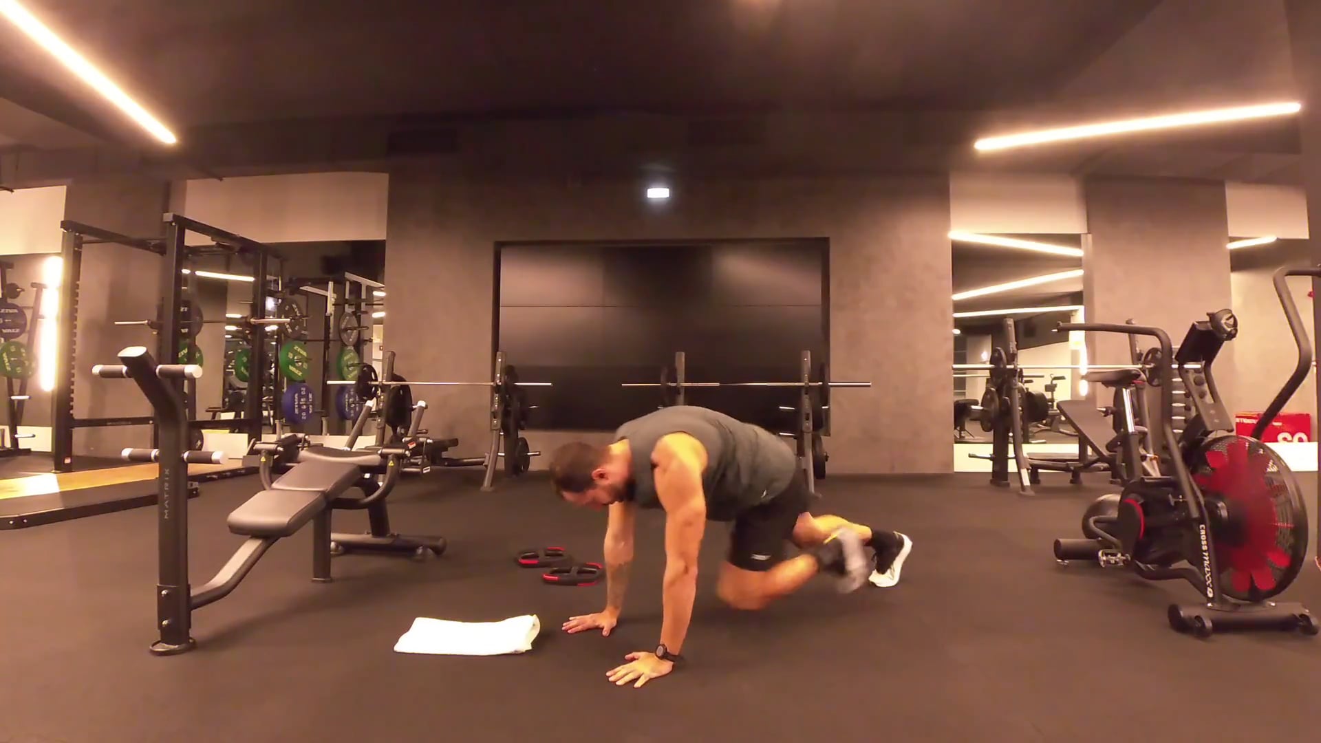 HIIT με τον Δημήτρη Κώτσο