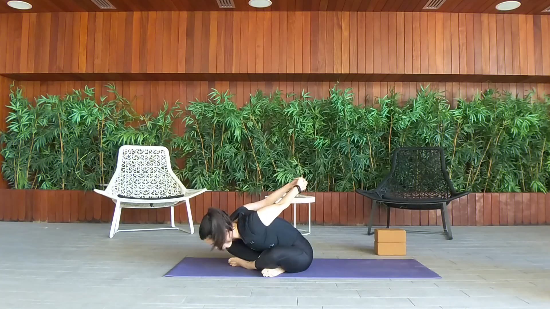 Morning Yoga με την Δήμητρα Σκούρα