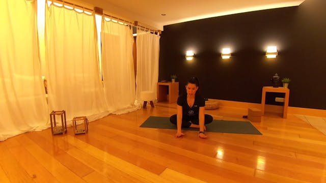 Morning Yoga με την Δήμητρα Σκούρα