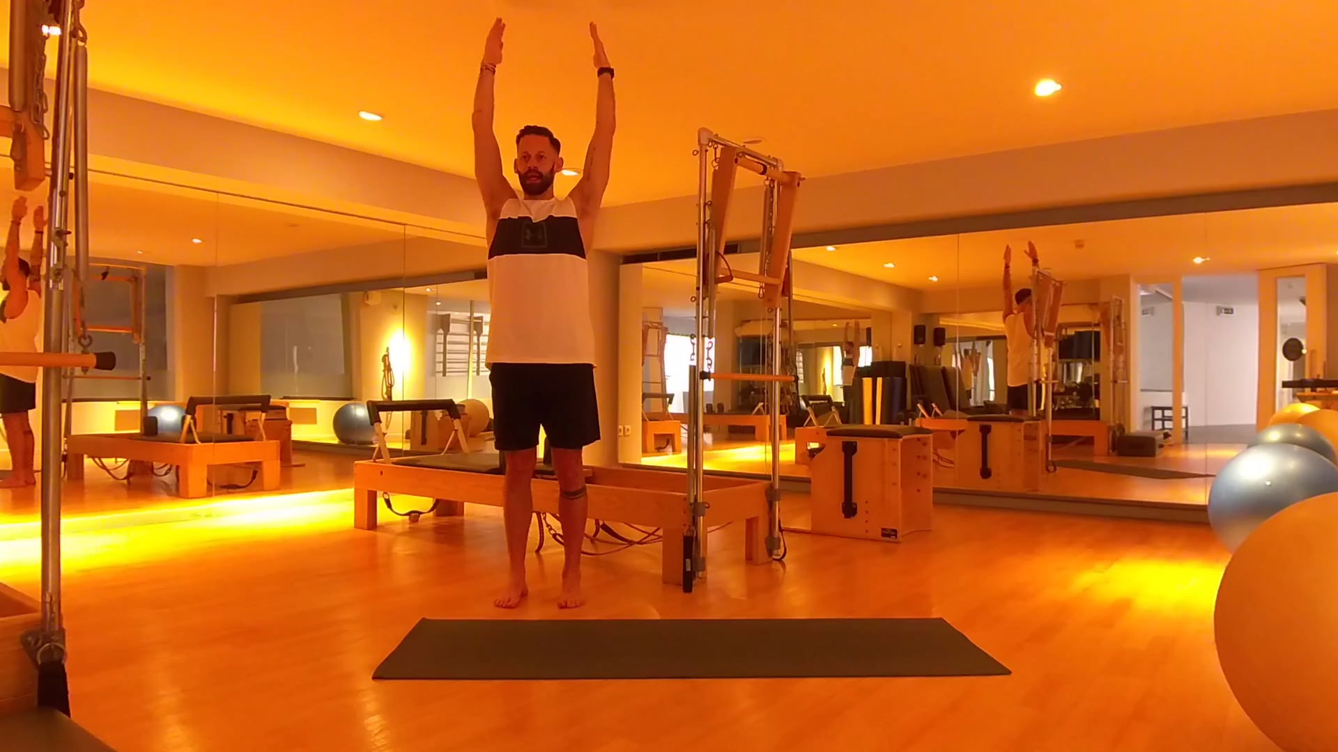 Pilates με τον Γιάννη Αβραμίδη