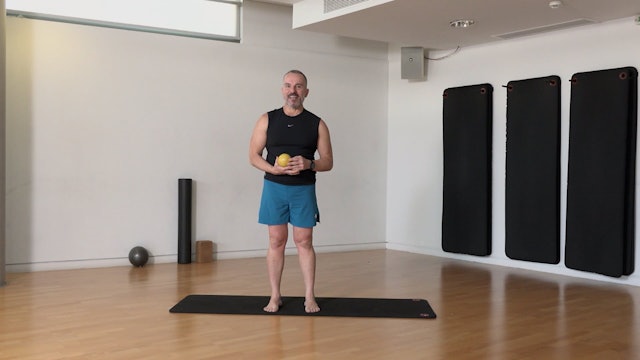 Pilates με τον Δημήτρη Κανδρή