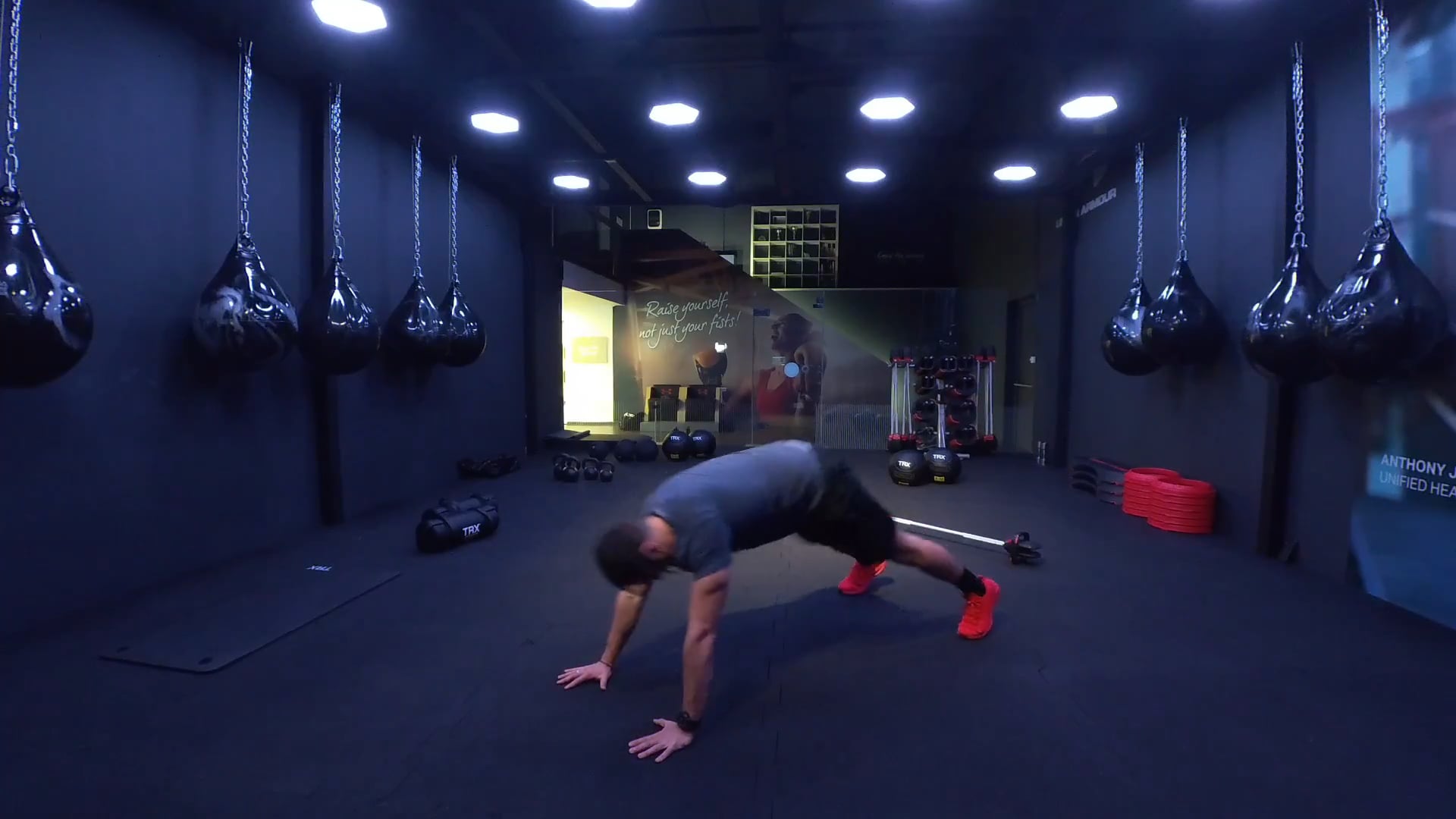 Cross Training με τον Θωμά Λογοθέτη