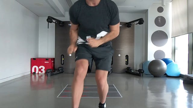 Body Weight Training με τον Μάριο Τάτση