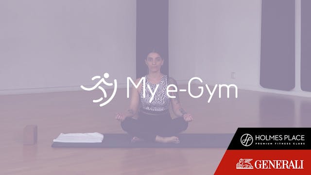 Morning yoga με την Πηνελόπη Ζηρινόγλου