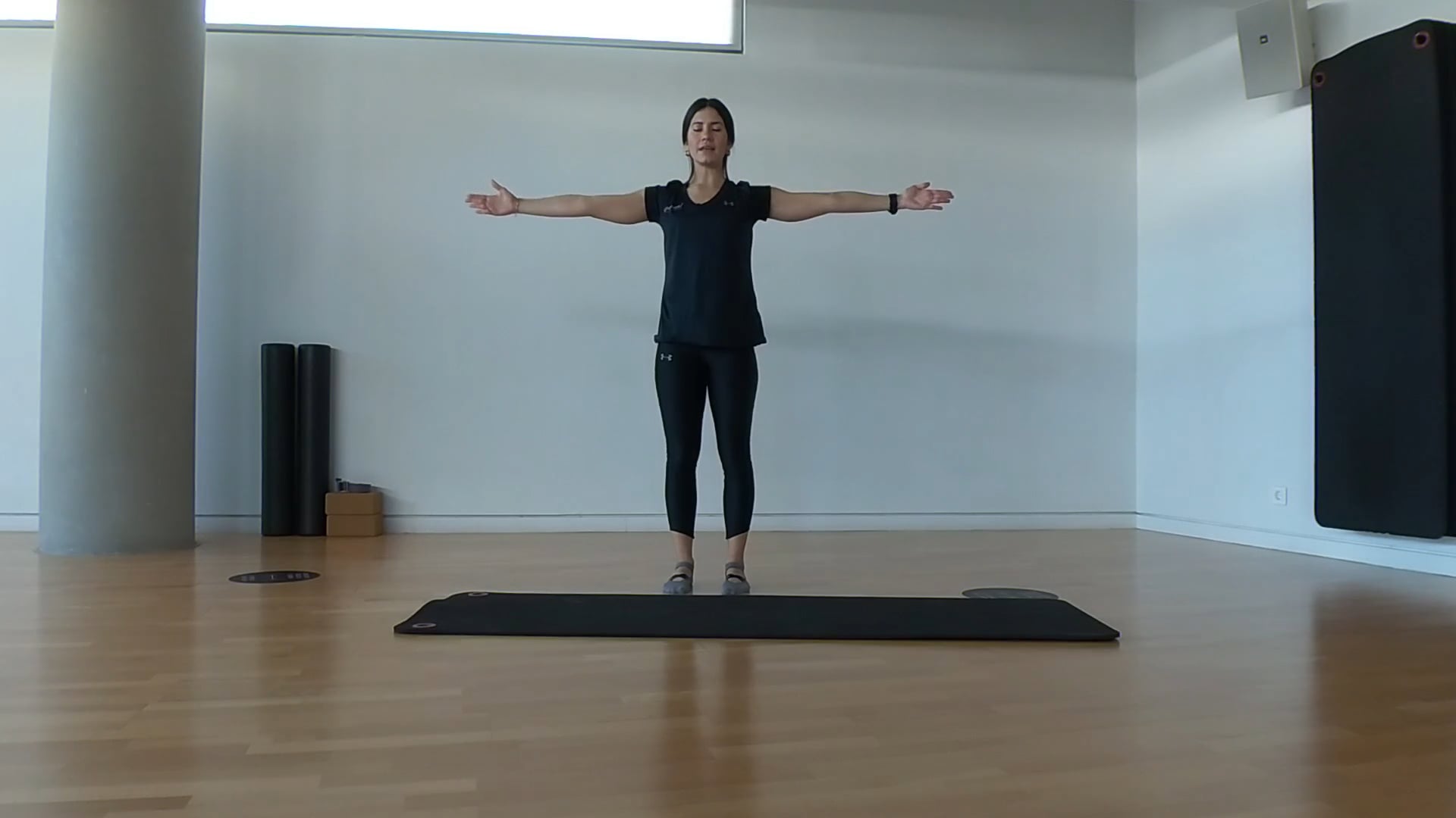 Pilates με την Εύα Πισσάκη