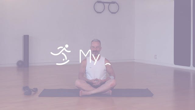 Morning yoga με τον Δημήτρη Κανδρή
