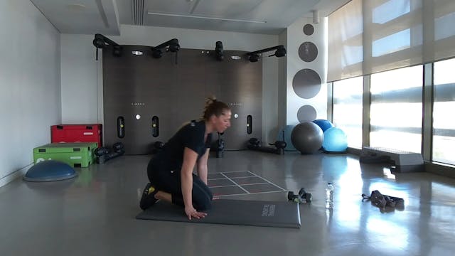 Body Weight Training με την Νικόλ Νικ...