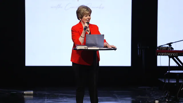 Cindy Jacobs: Divine Healing and Supe...