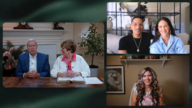 Generals Desk With Sean & Christa Smi...