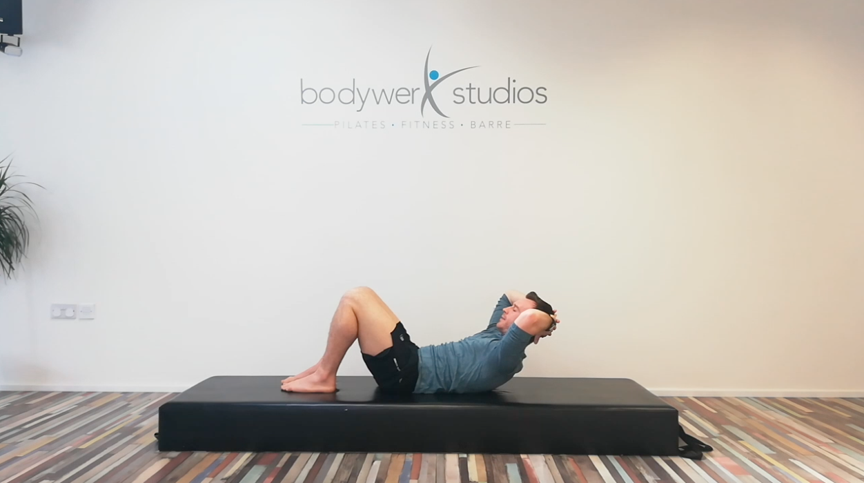 #01 Pilates - The Chest Lift 