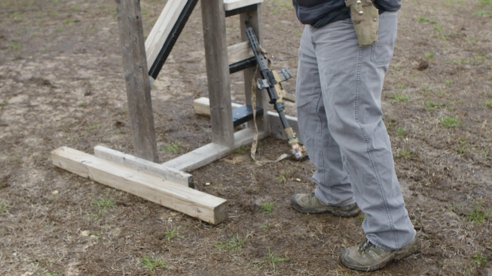 Unsupported Kneeling Pistol Barricade
