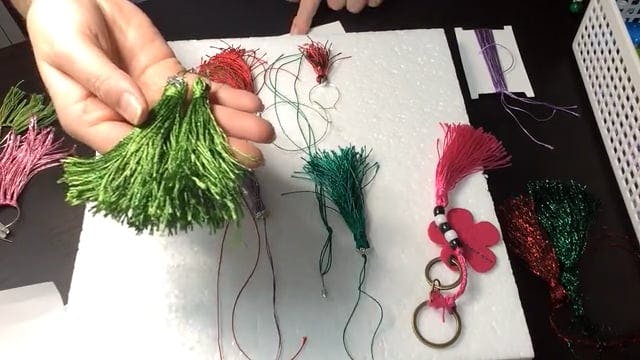 Quick and Easy Tassel Making GICS12 -...