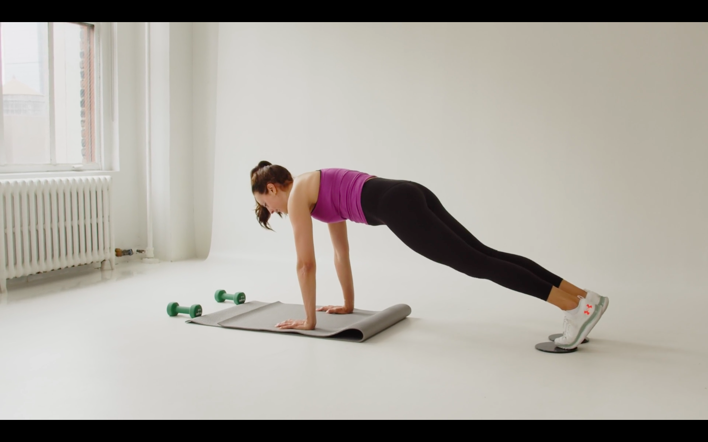 13 Min Core - Dumbbells & Slider