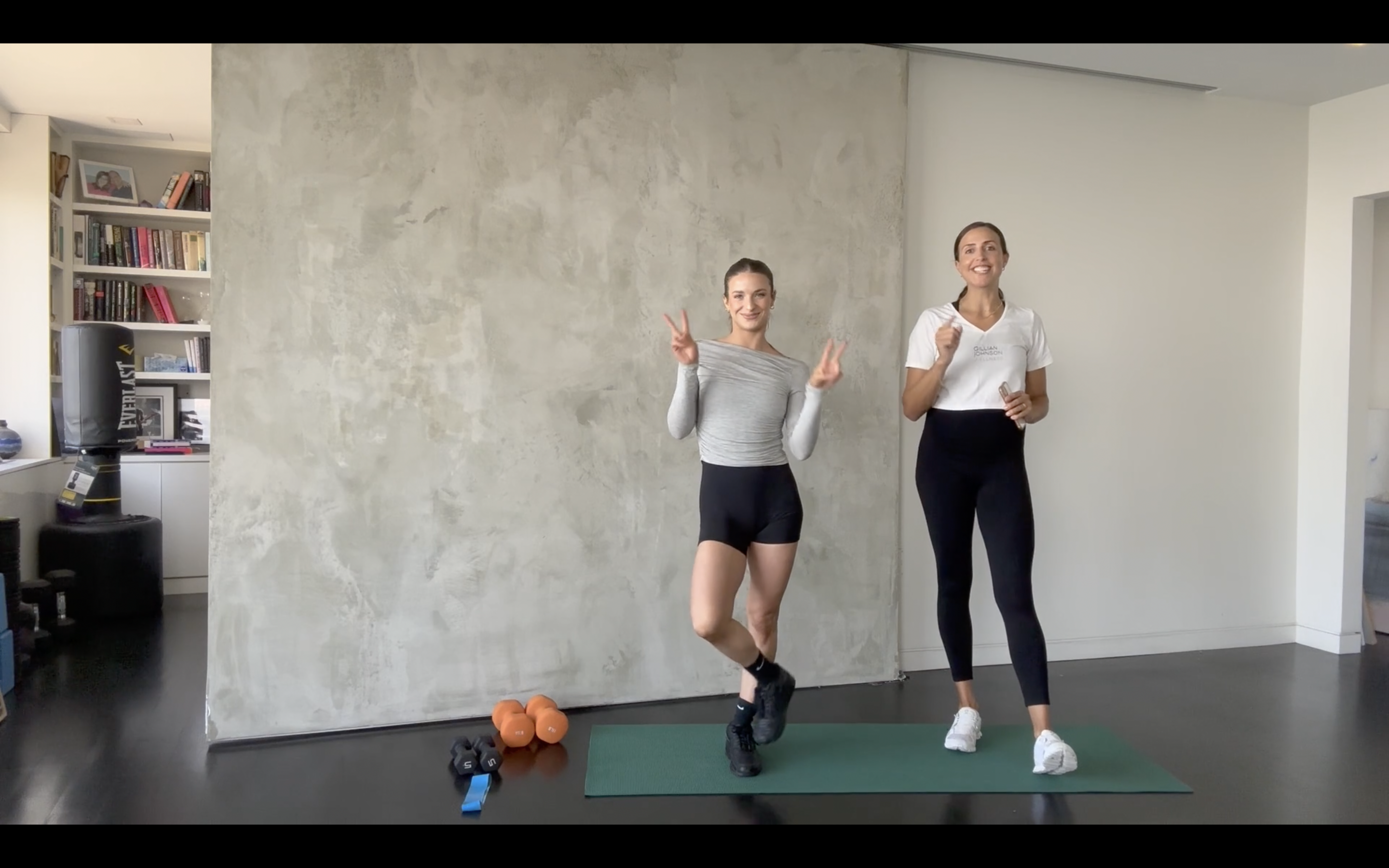 23 Min High Intensity Strength - Dumbbells & Band