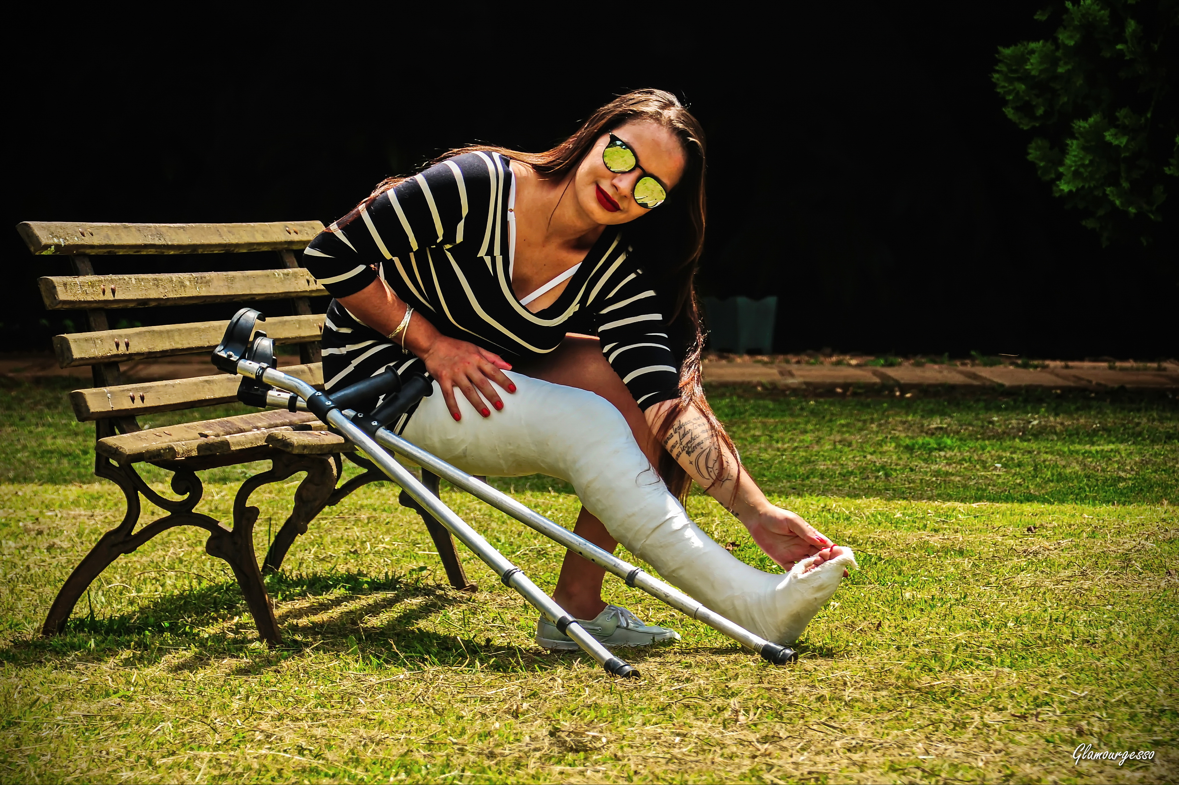 VIDEOCLIP 01 - Short dress, long cast