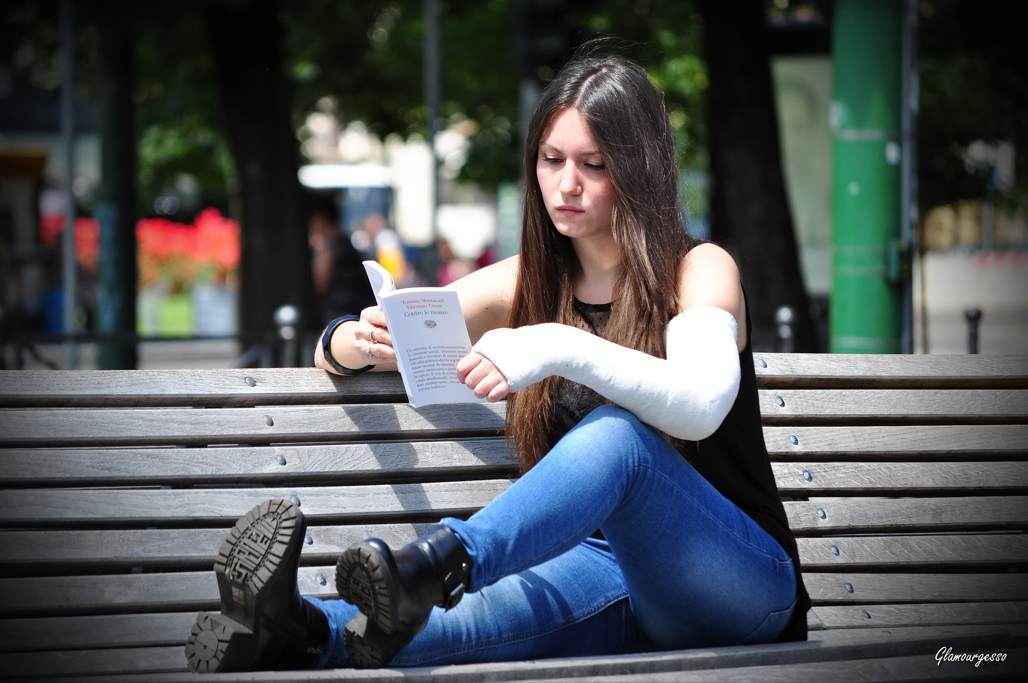 VIDEOCLIP 01 - Sporty at park and styilish at Brera