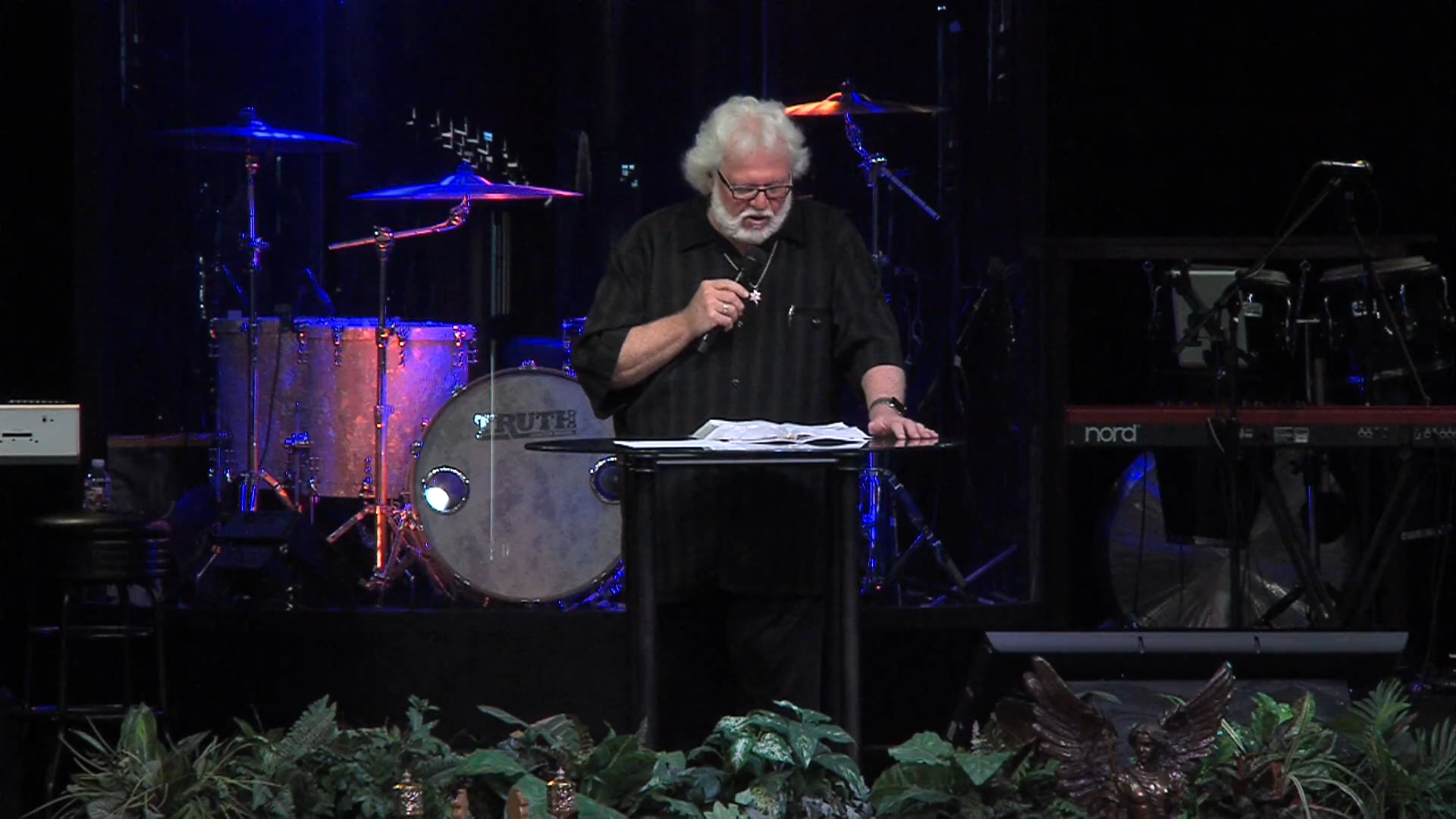 How Do We See the Glory