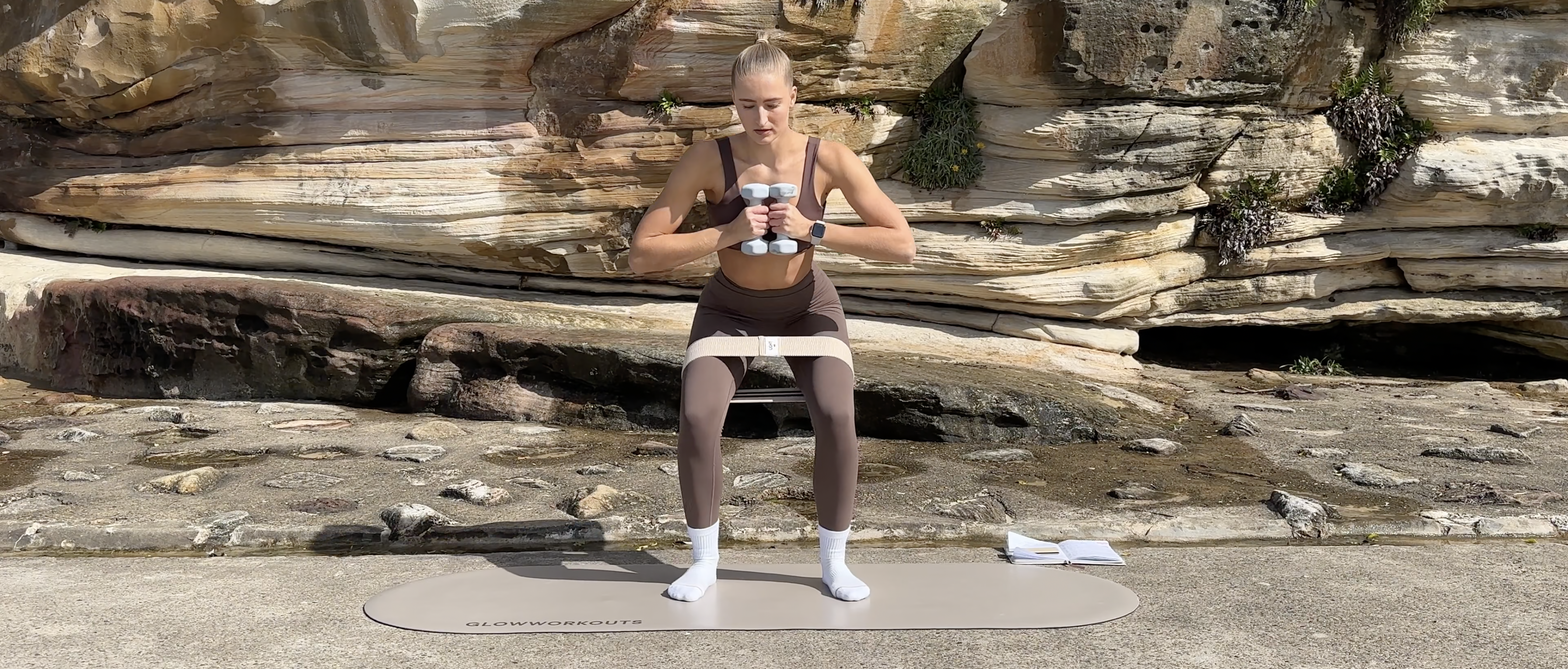 DAY 16 I 20 MIN FULL BODY SCULPT WITH LIGHT DUMBBELLS & BOOTY BAND