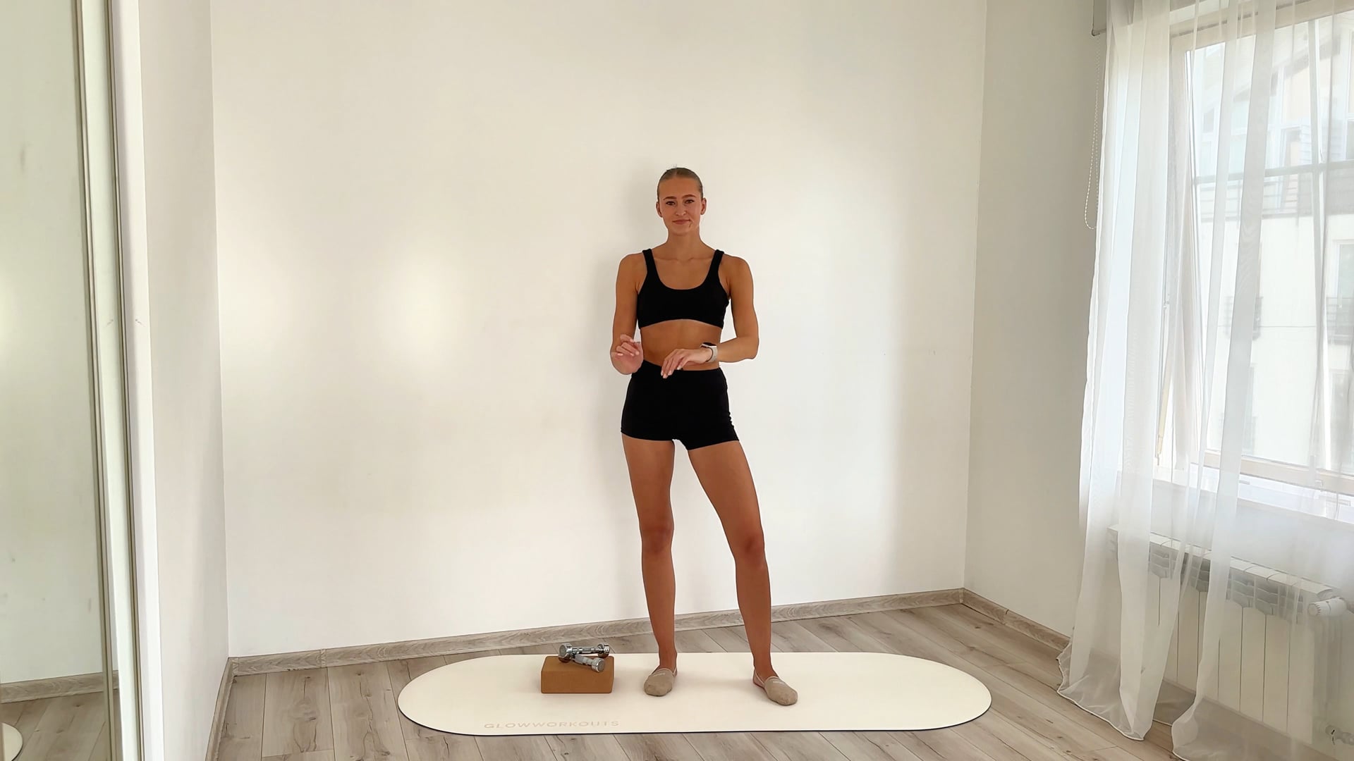 10 MIN Pilates Barre Full Body Workout