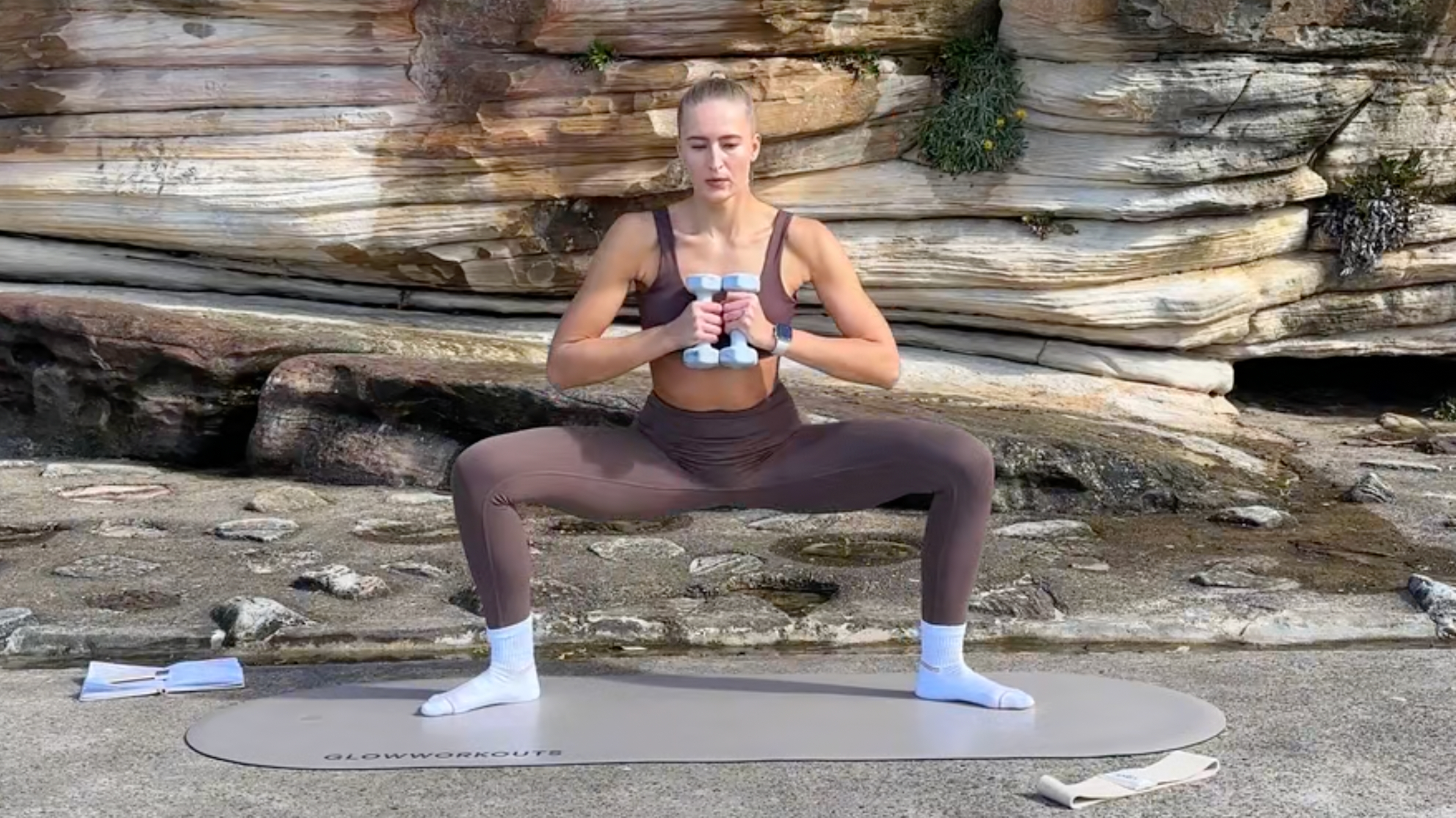 DAY 9 I 25 MINUTE SCULPT & TONE FULL BODY CLASS WITH LIGHT DUMBBELLS & MINI BAND