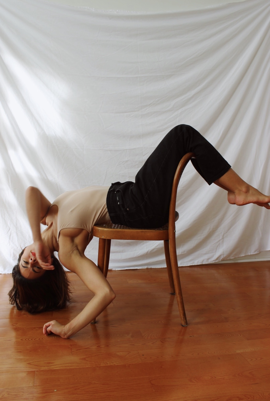 15 Min Feel Good Abs & Stretch with Jules