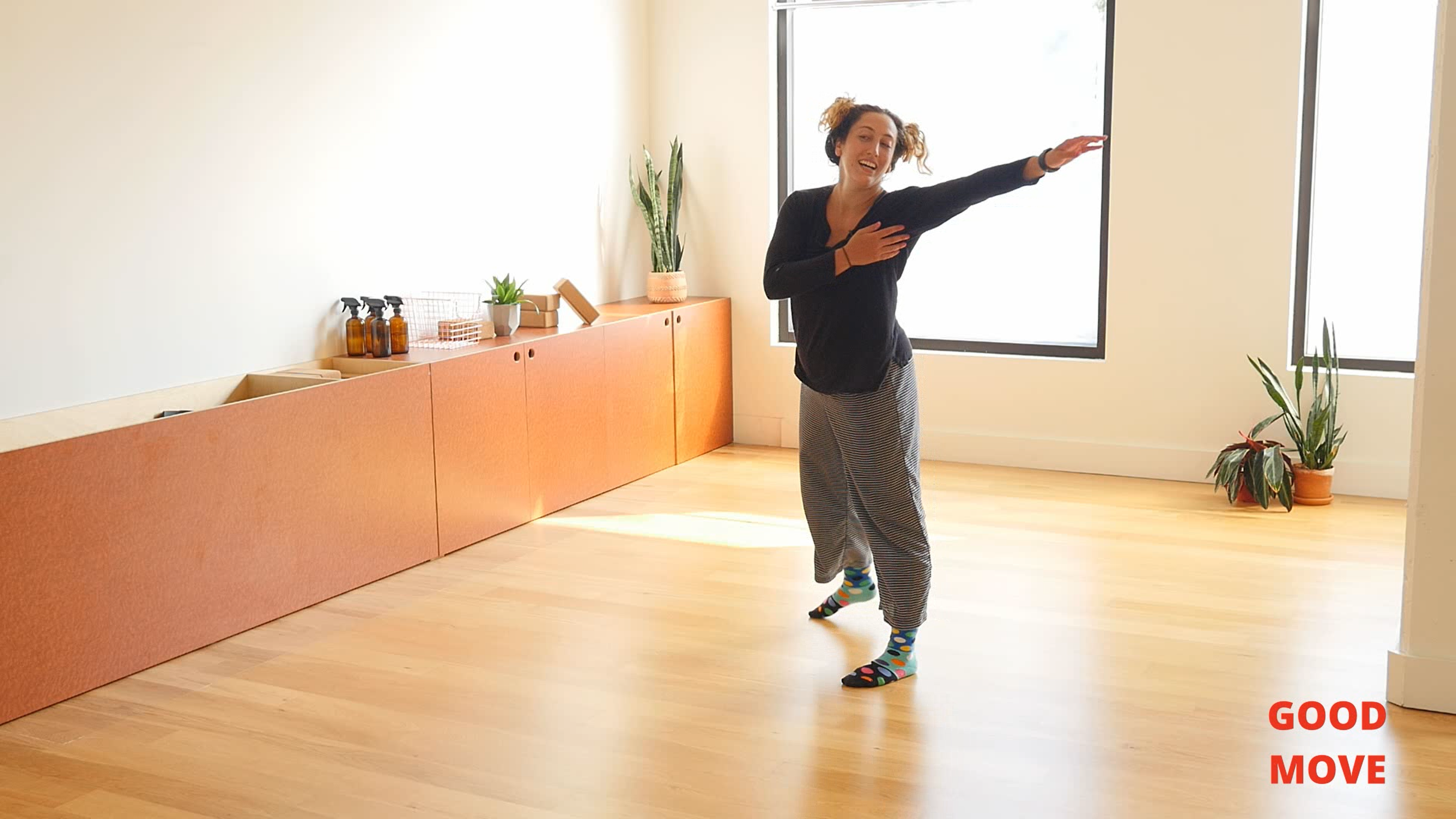 Modern Dance Warmup and Short Combo with Shoshi