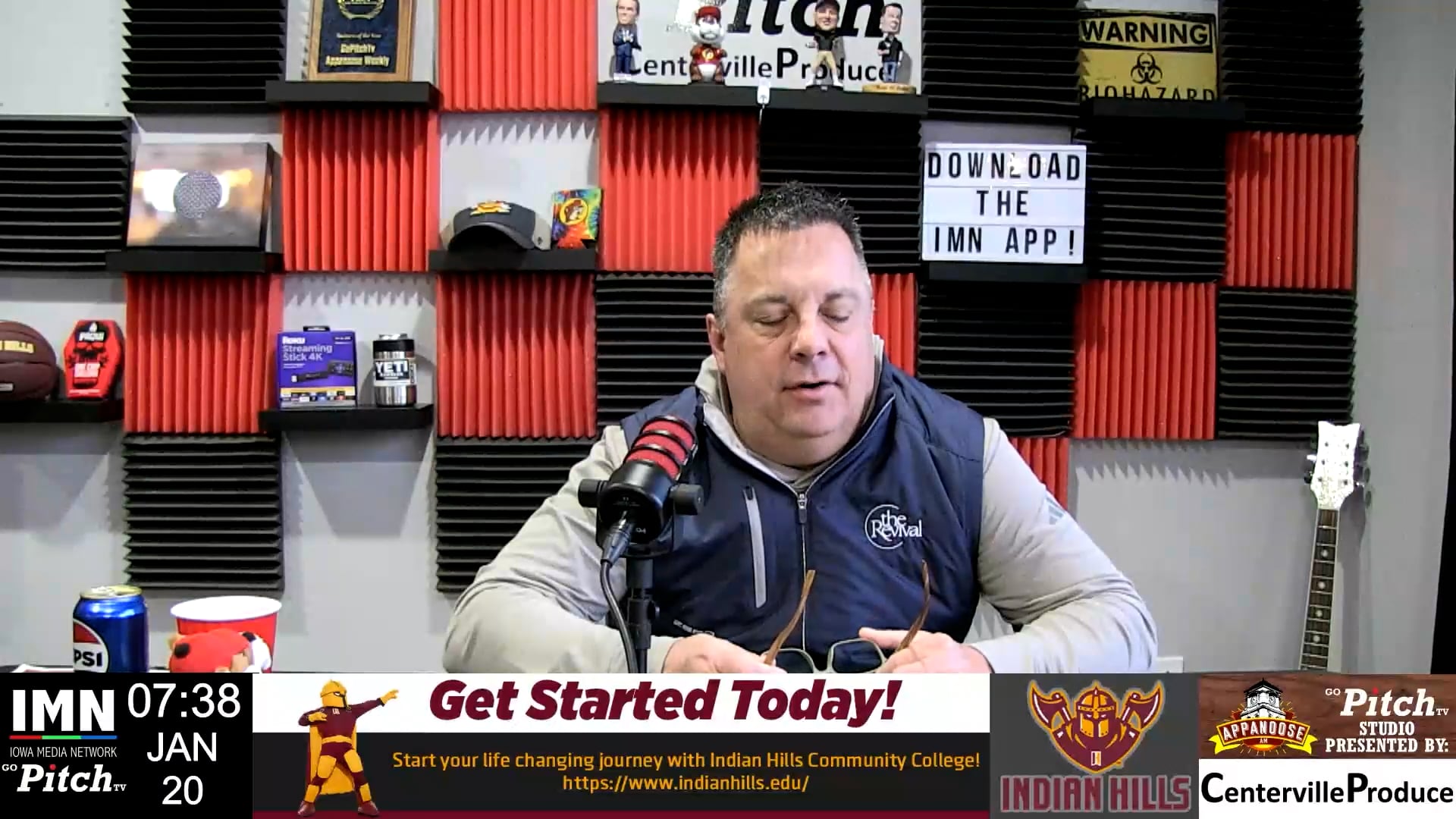 Indian Hills vs Iowa Central Men's and Women's Wrestling showcased on Iowa PBS