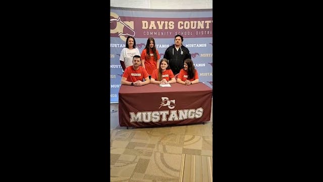 Davis County's Maddy Warning signs le...