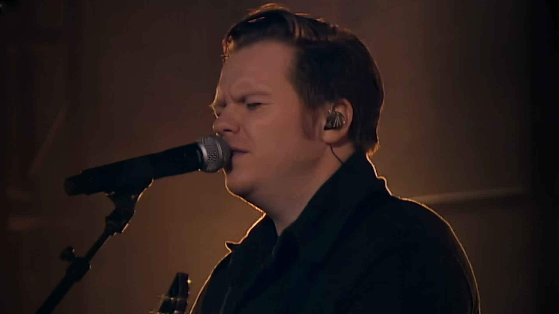 Leeland, Sianch and Mandisa Performing on the 51st Annual GMA Dove Awards