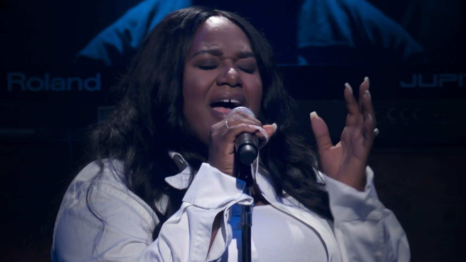 Maverick City Music Performing on the 52nd Annual GMA Dove Awards