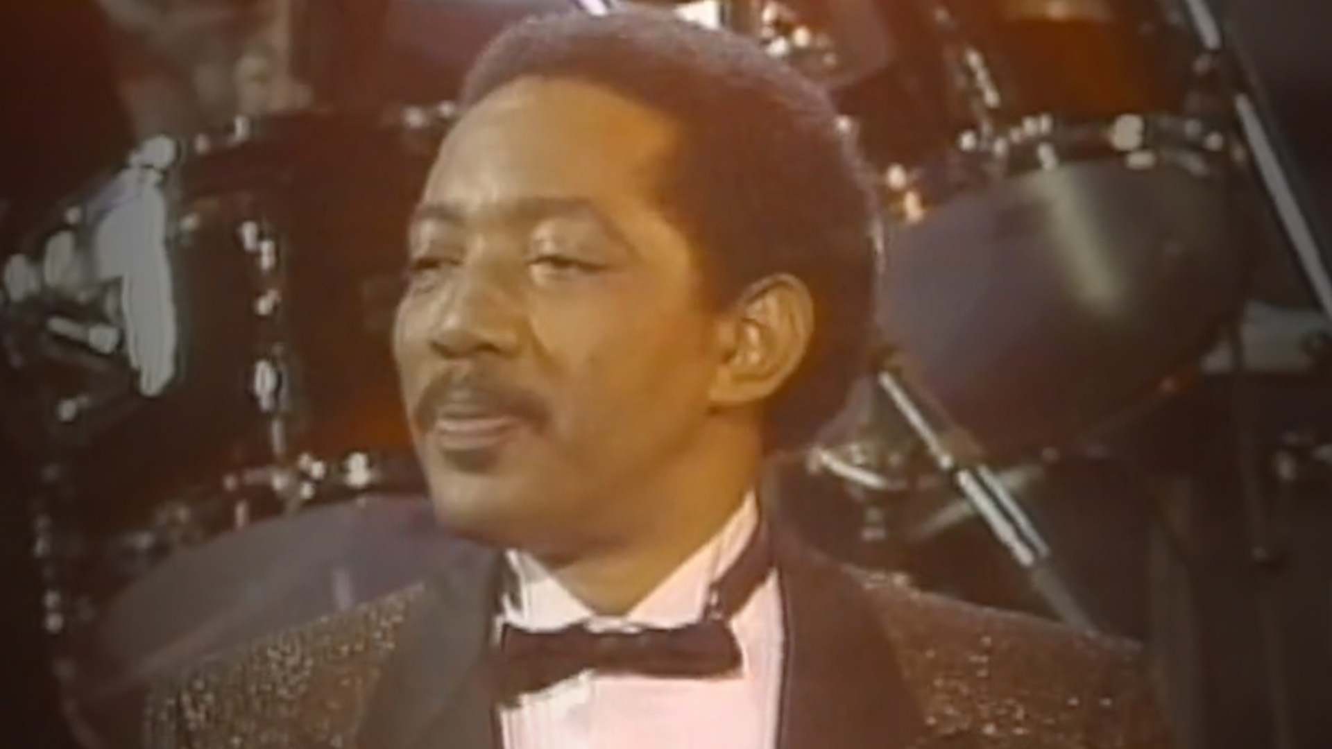 Bobby Jones & New Life Performing on the 16th Annual GMA Dove Awards