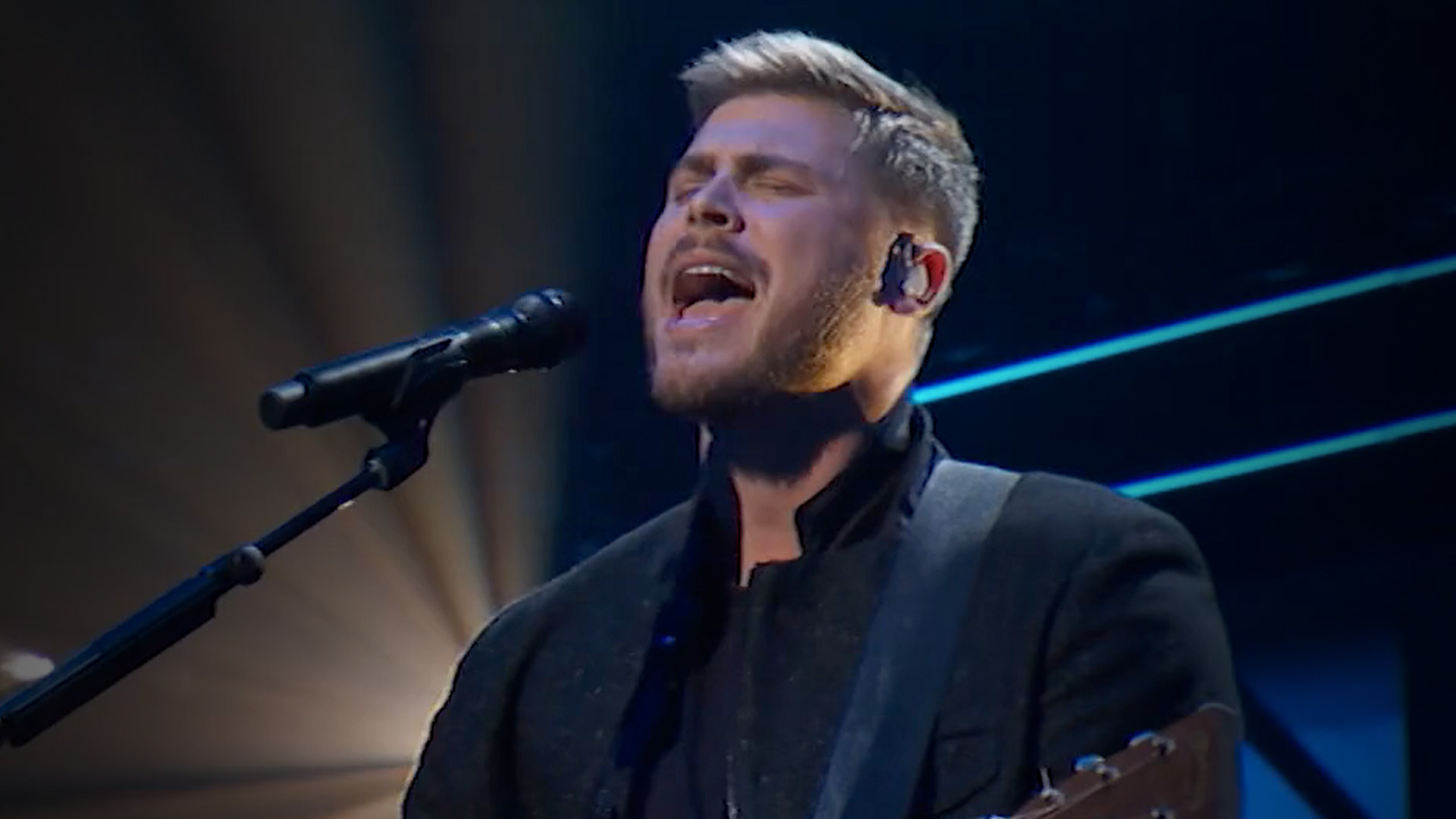 Cory Asbury Performing on the 48th Annual GMA Dove Awards
