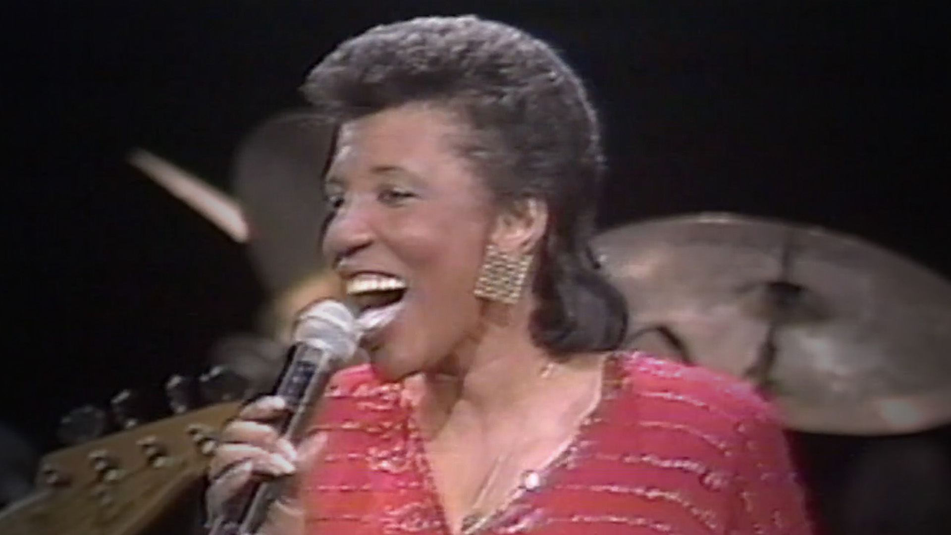 Sandra & Andrae Crouch Performing on the 15th Annual GMA Dove Awards