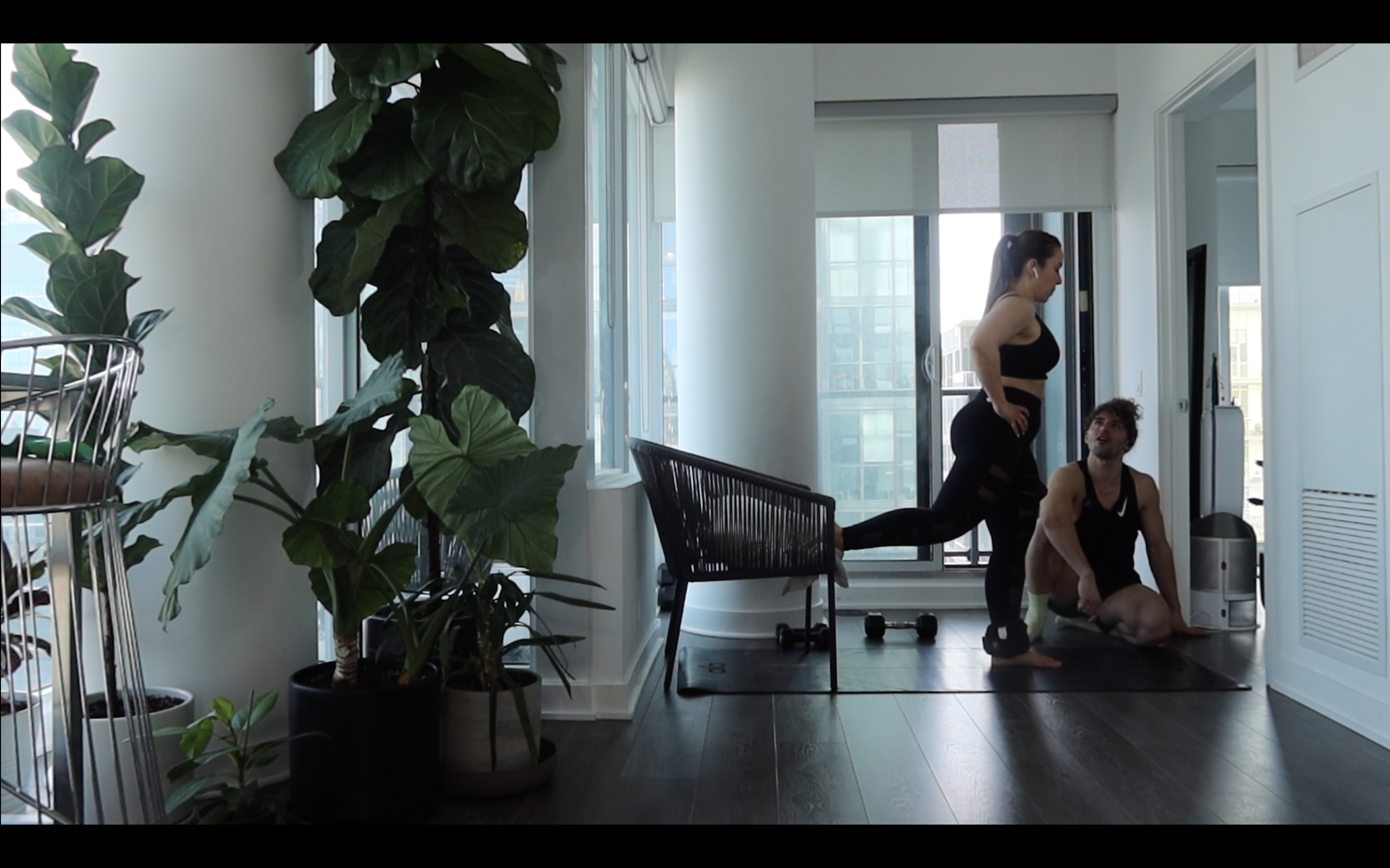 THURSDAY| GLUTEHAM (EXPRESS)