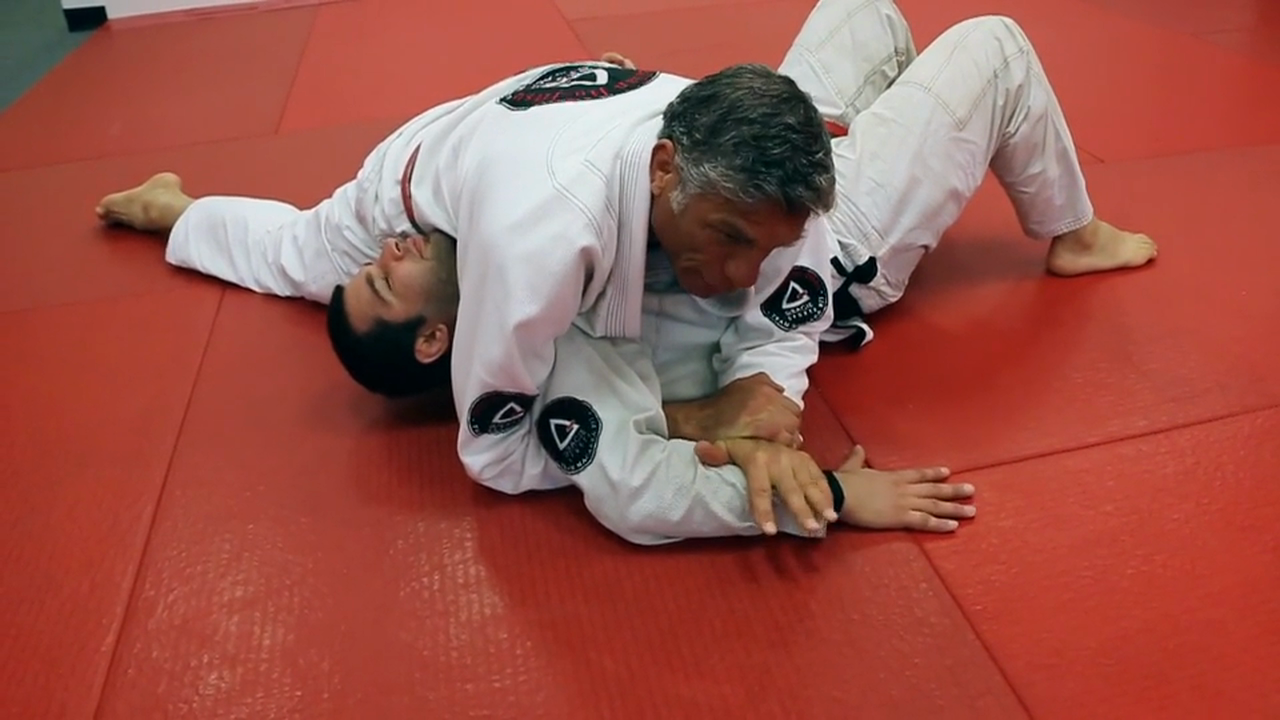 Hip Bump Sweep To Kimura