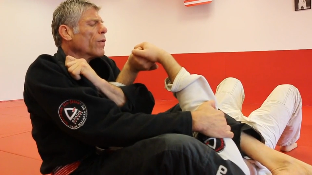 Finishing The Arm Bar #1 - Far Elbow