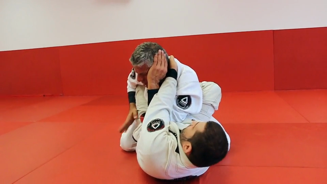 Defense To Cross Choke From Guard