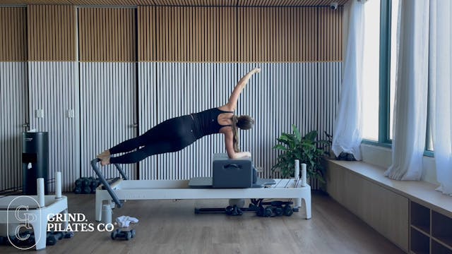 35 minute full body reformer with Oli...