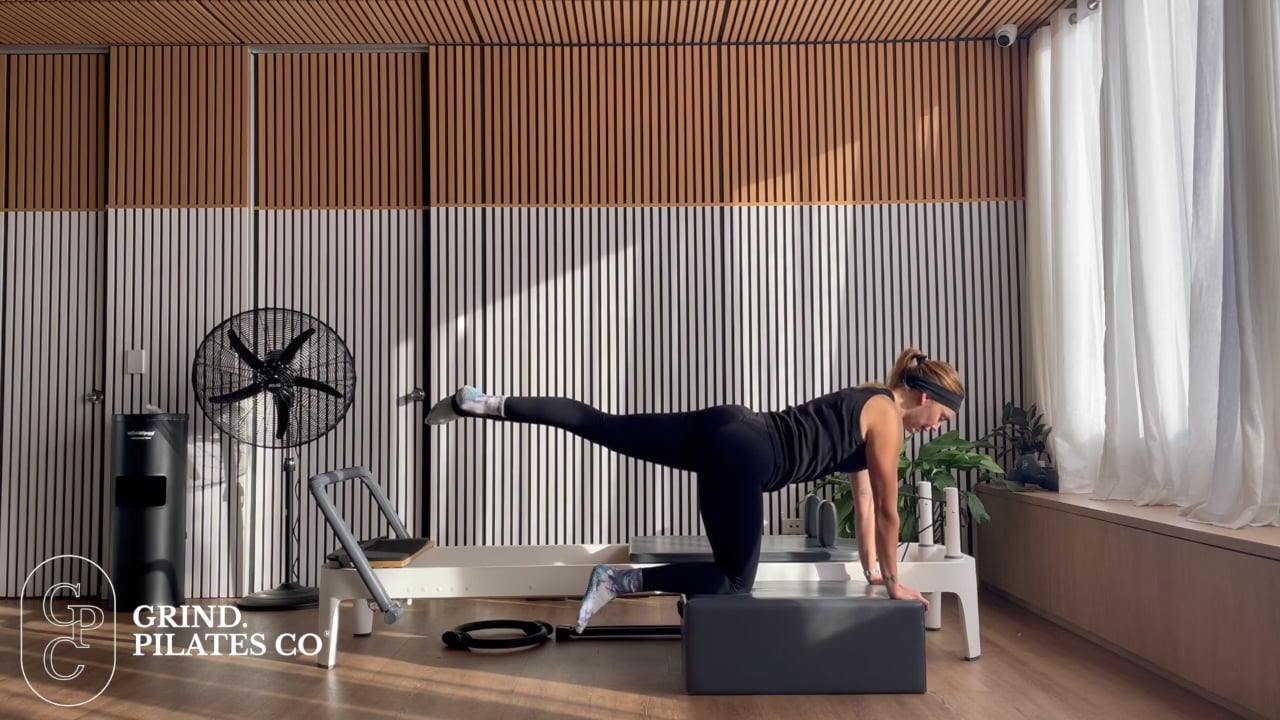 35 minute booty & core with Rachel E