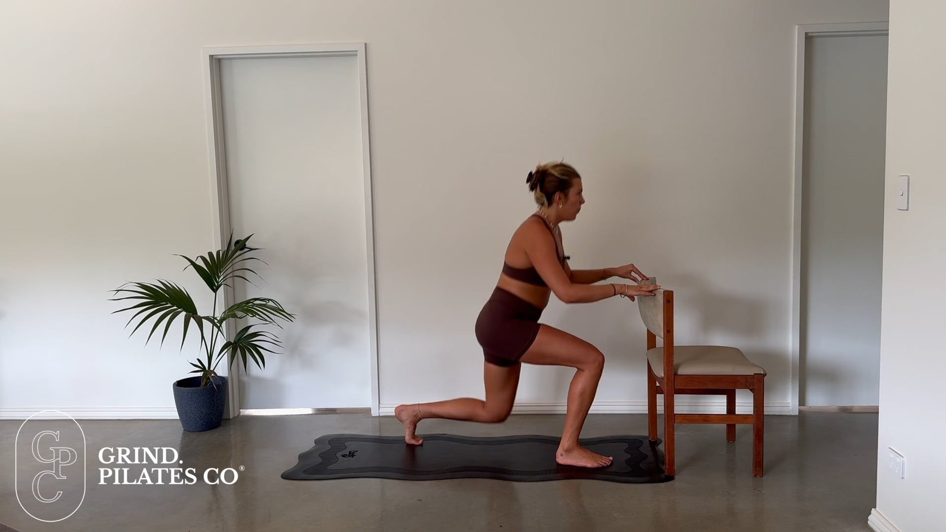 30 minute lower body barre inspired mat session with Tylah S