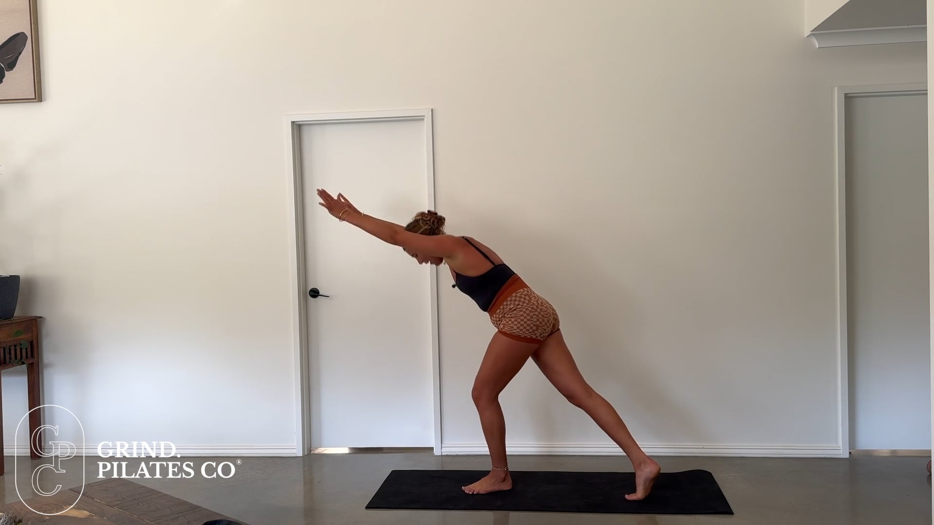 30 minute lower body balance with Tylah S