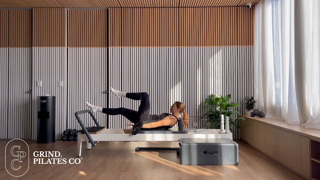 40 minute full body reformer with Rac...