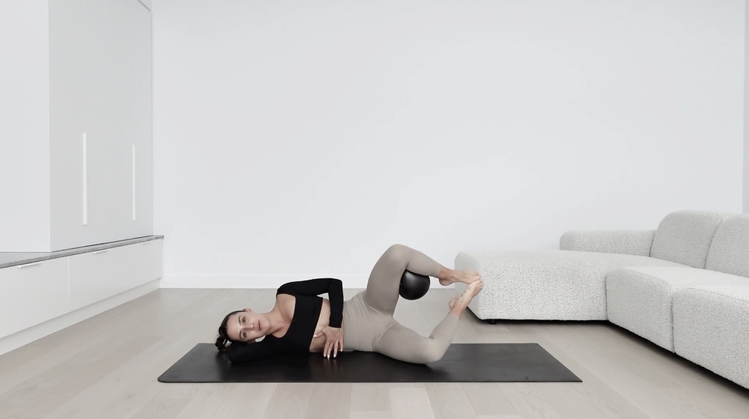 Side Lying Glutes 3