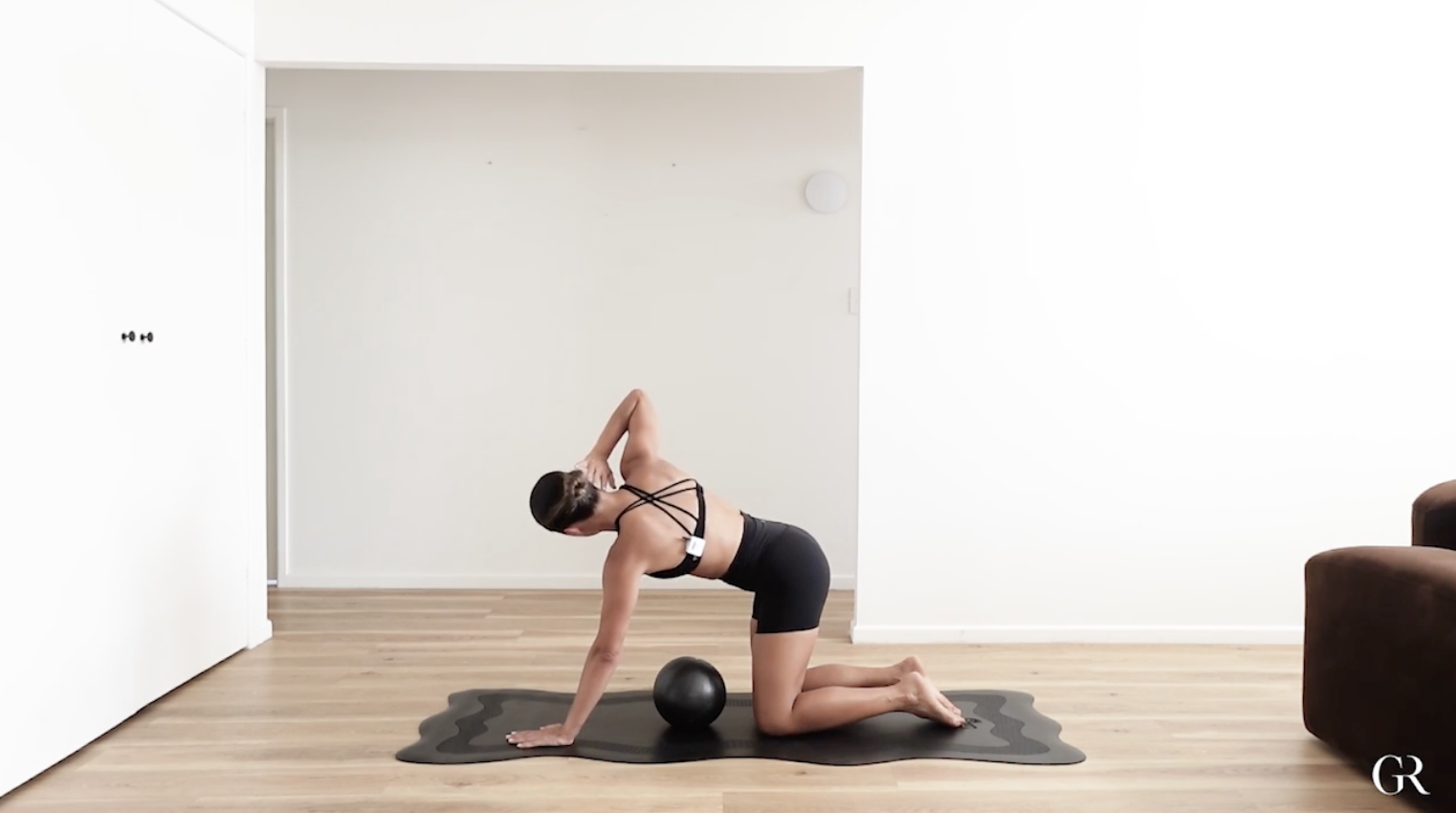 Grounding Upper Body Stretch 1