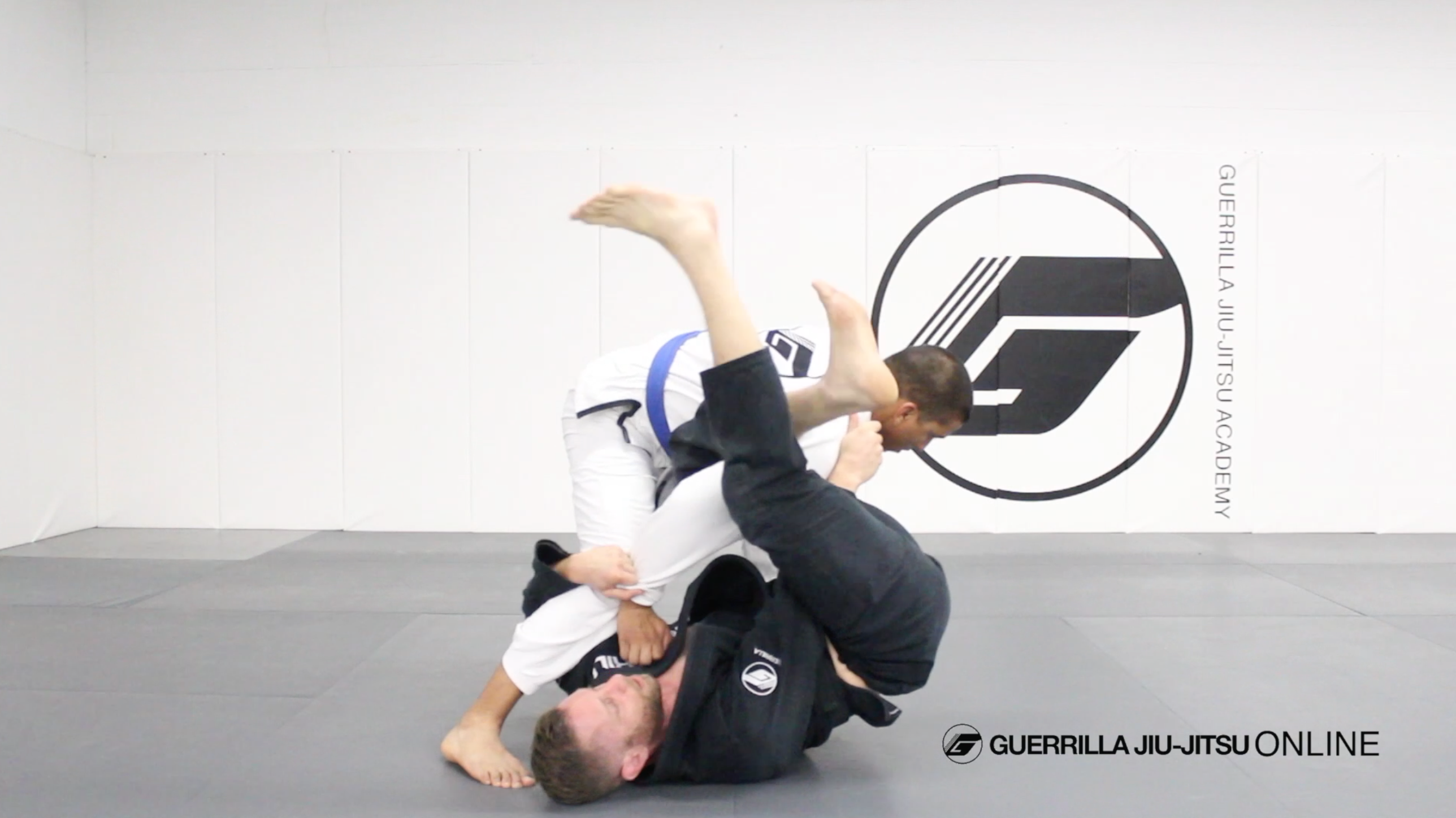 Closed Guard - Omoplata From Leg Trap Sweep