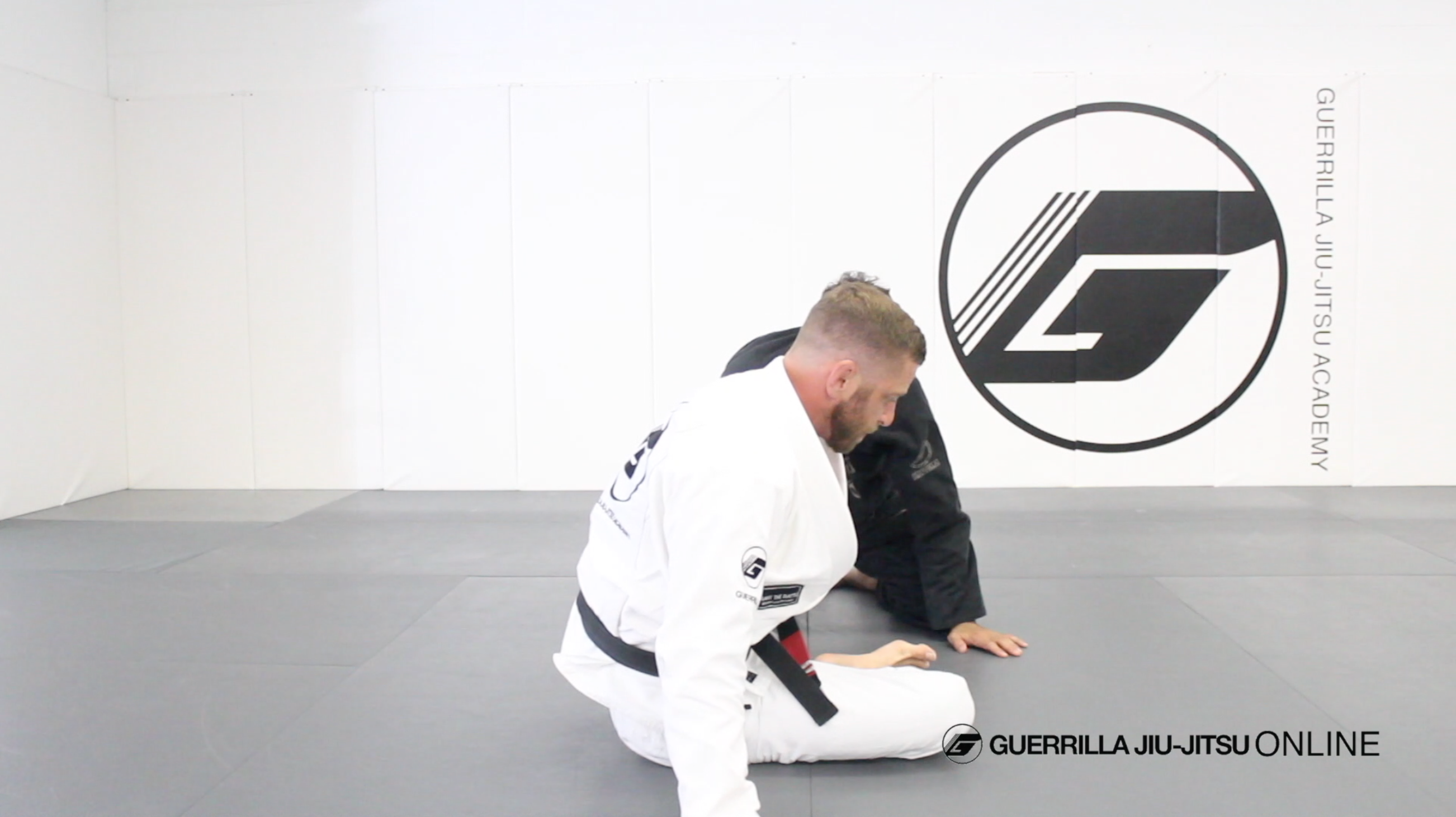 Knee Shield - Escape Half Guard Smash to Collar Drag