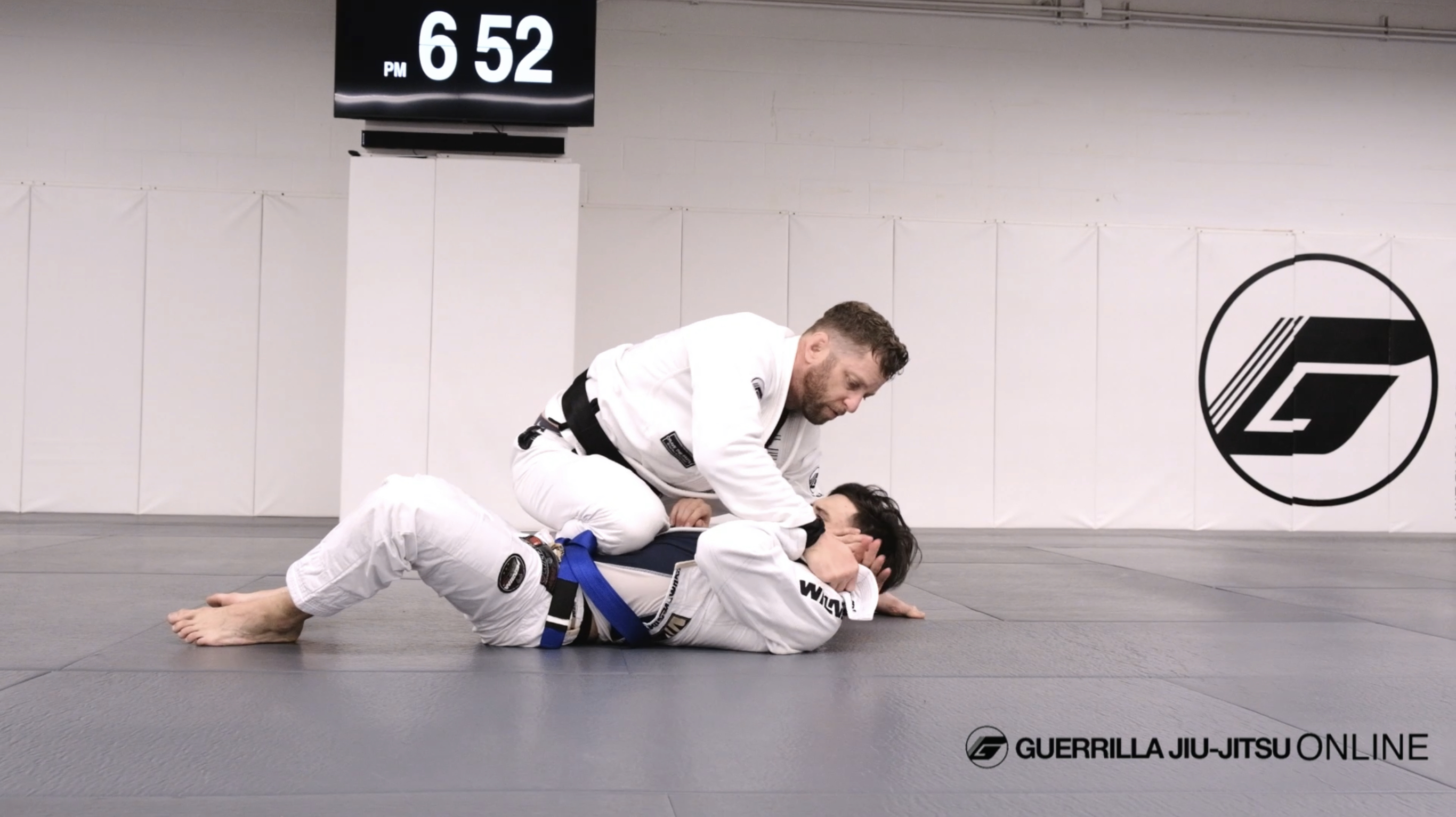 Knee On Belly Lapel Wrap Ezekiel Choke