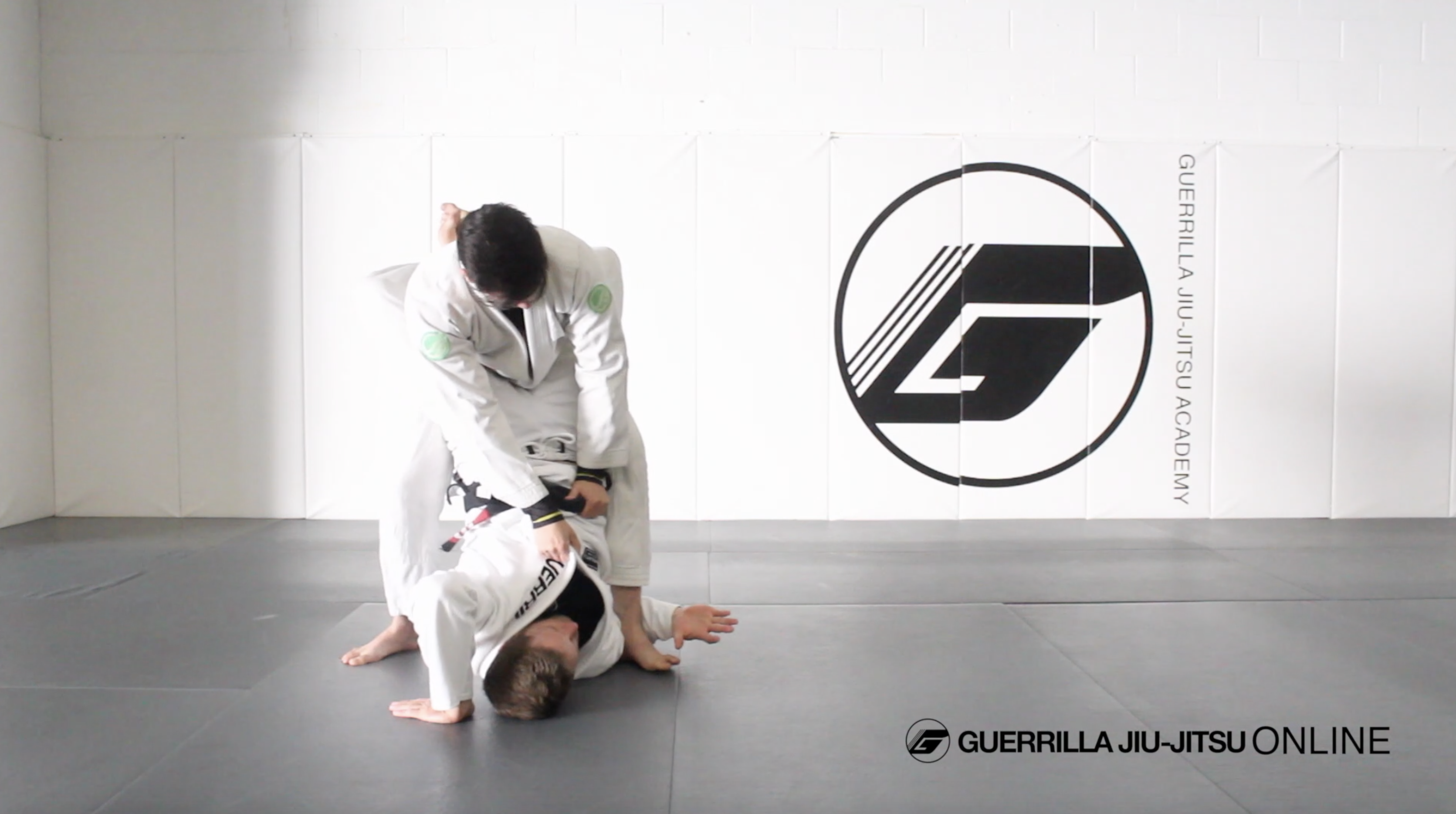 Beginner Essentials - Closed Guard Leg Trap Sweep