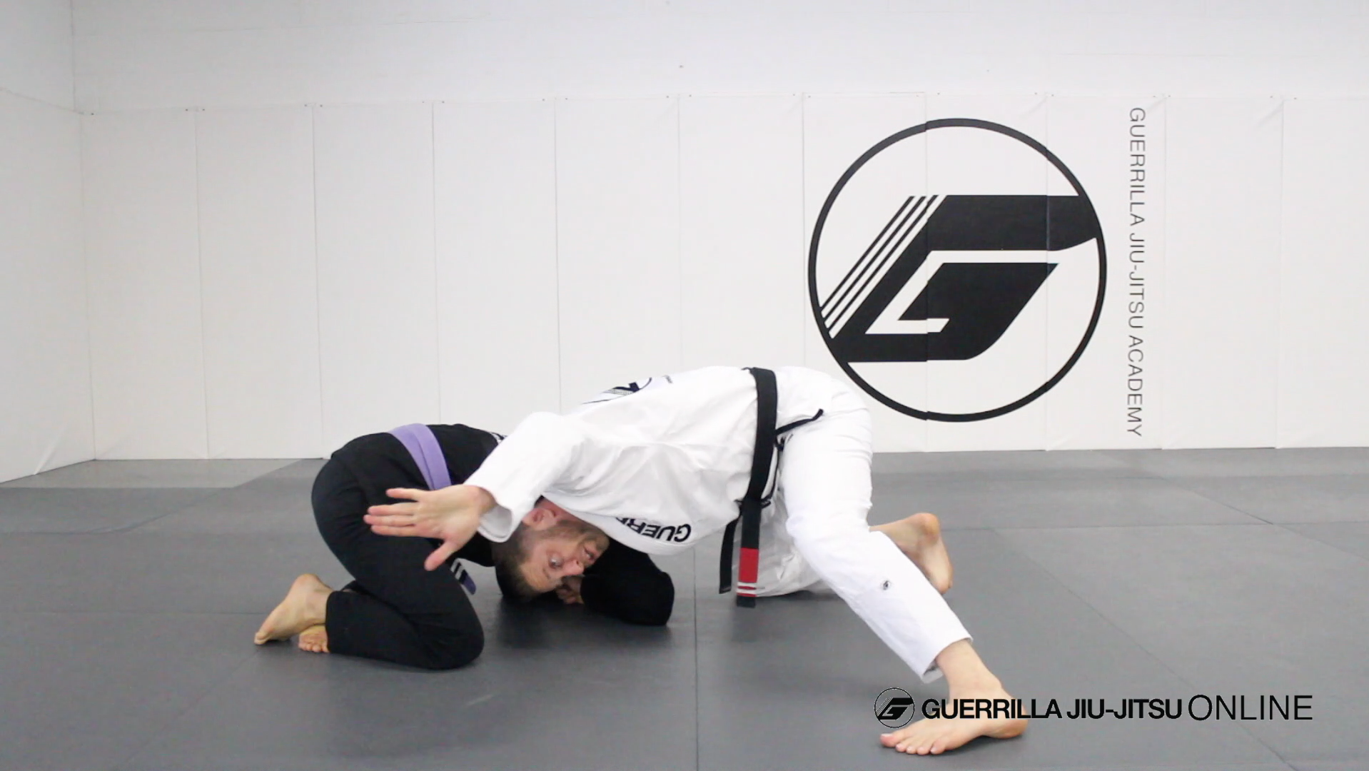 Bow and Arrow Loop Choke from Front Head Lock