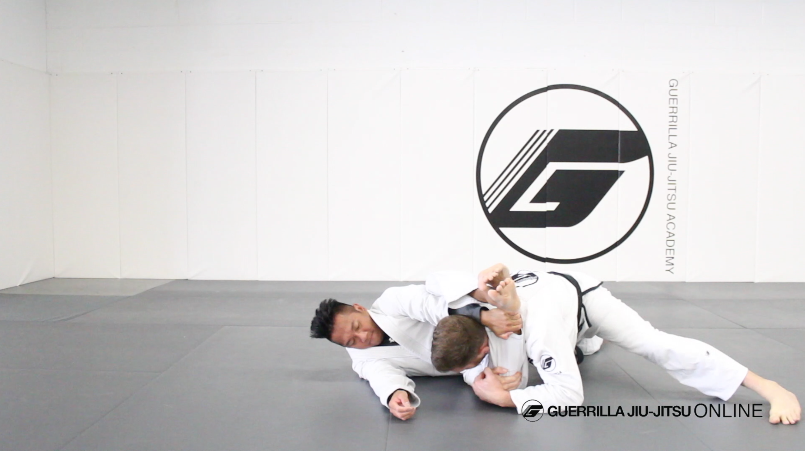 Triangle Defense - Escape Fully Locked Triangle to the Back